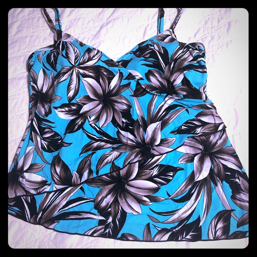 Caribbean Joe tankini top